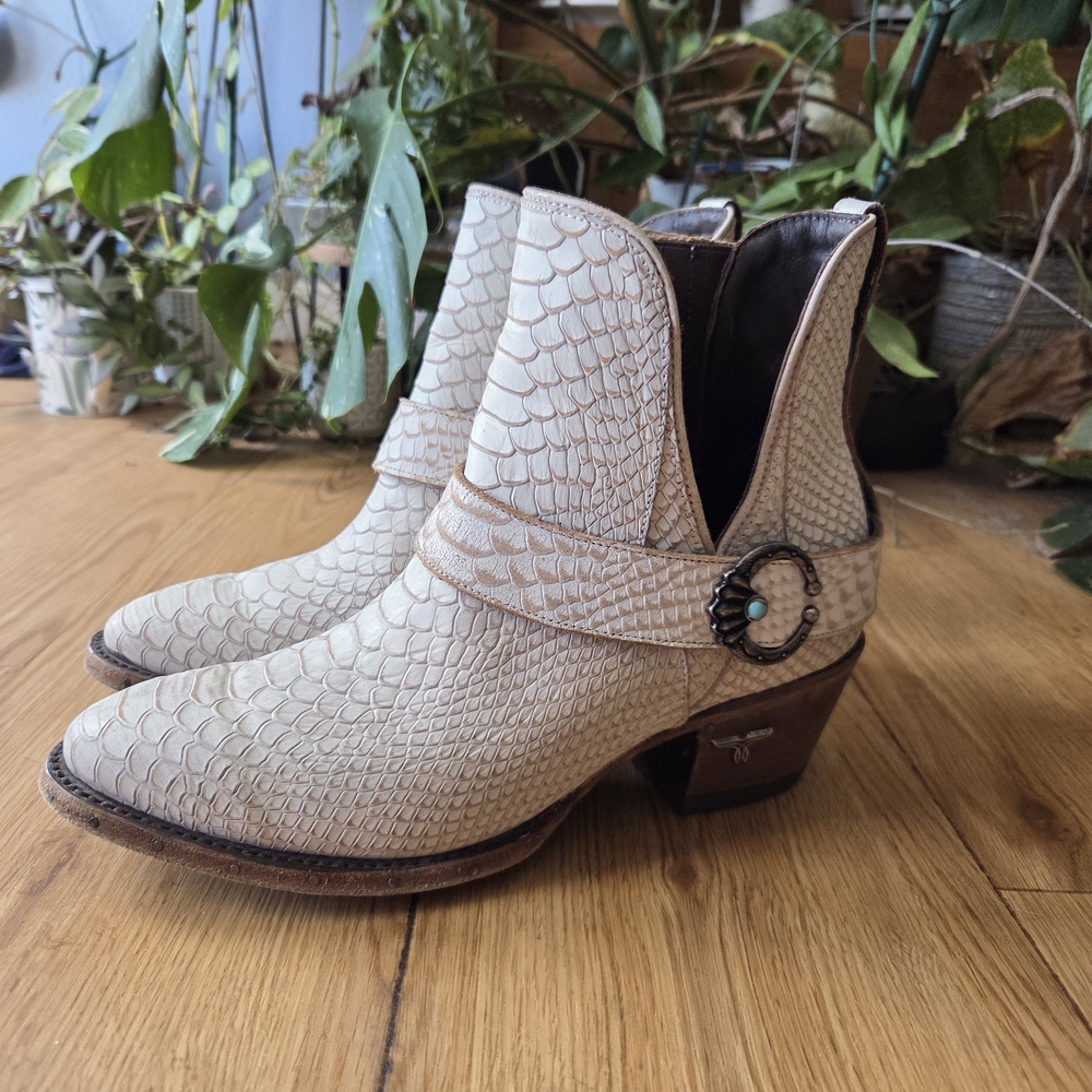 Elegant Cream Snakeskin Ankle Boots - Picture 2 of 8